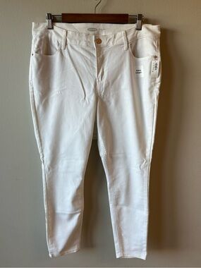 Old Navy White Women’s Slim Stretch Jeans